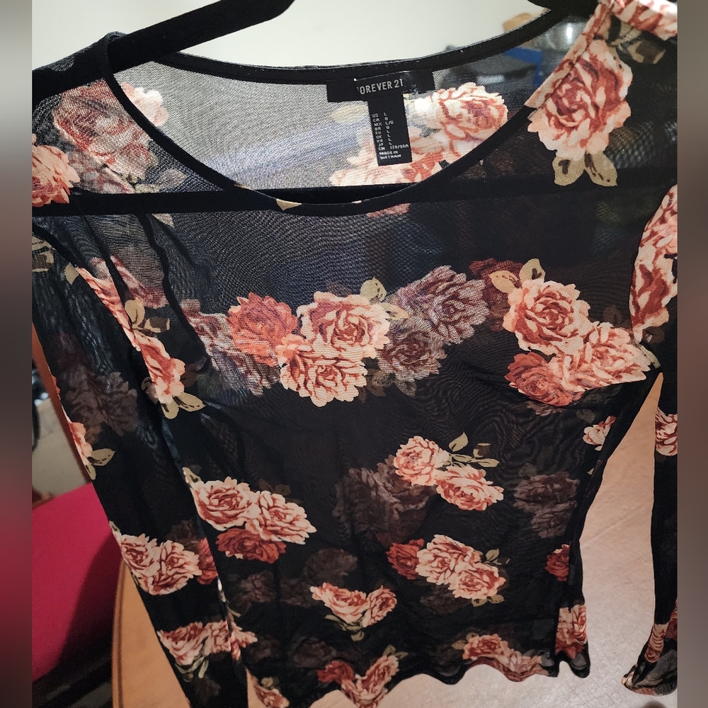 Floral Long Sleeve Top - Black and Red - Picture 8 of 8